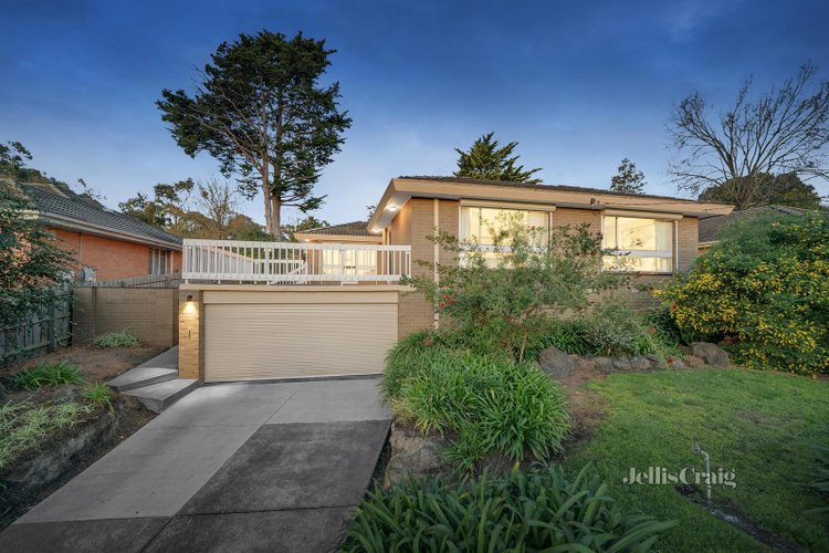 15 Scenic Avenue Ringwood East 3135