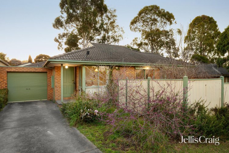 15 Sherlowe Crescent Viewbank 3084