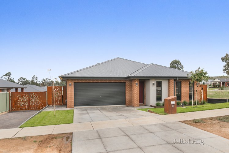 15 Shilney Court Campbells Creek 3451