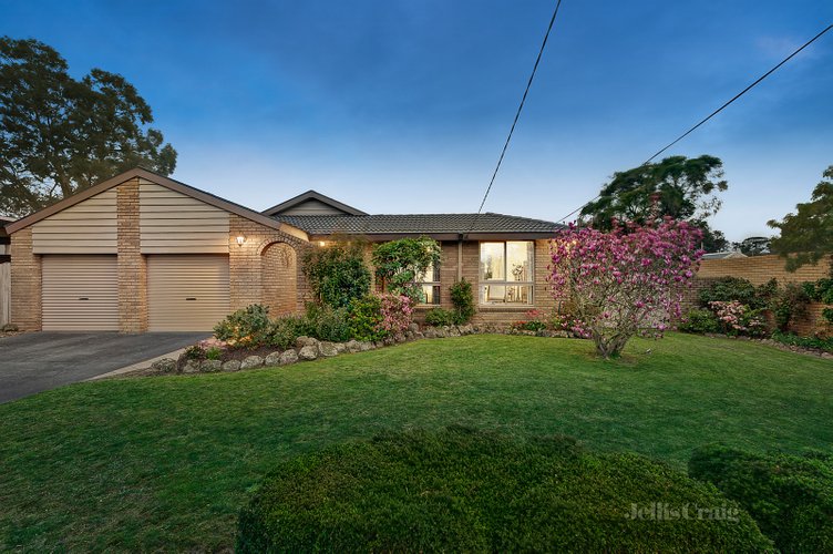 15 Sim Street Mount Waverley 3149