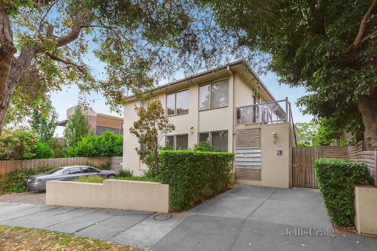 1/5 Summerlea Grove Hawthorn 3122
