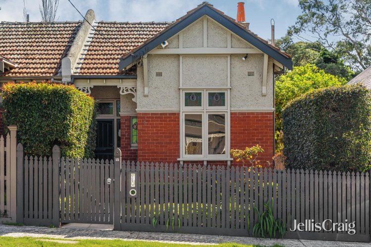 15 Warburton Road Camberwell 3124