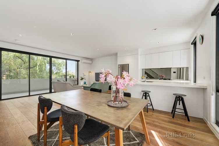 15 Welsh Way Alphington 3078