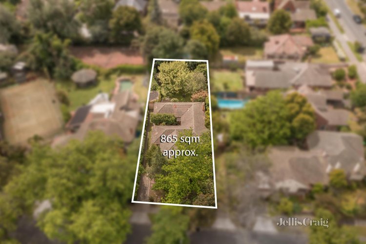 15 Woodlands Avenue Camberwell 3124
