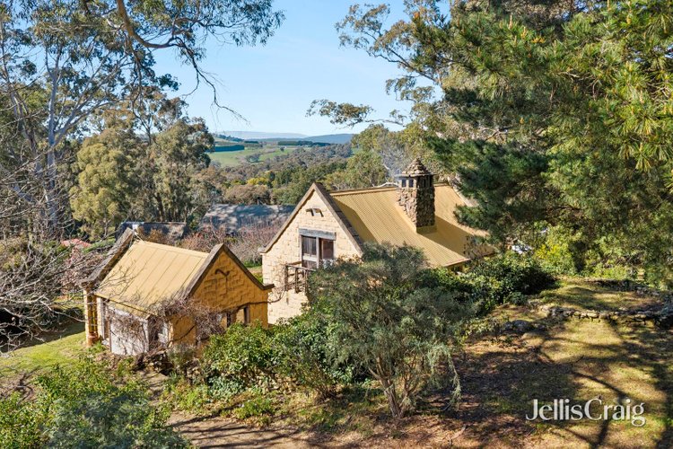 15 Woolnoughs Road Porcupine Ridge 3461