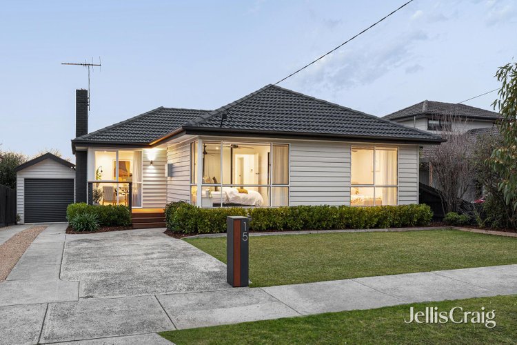 15 Yerrawa Drive Watsonia 3087