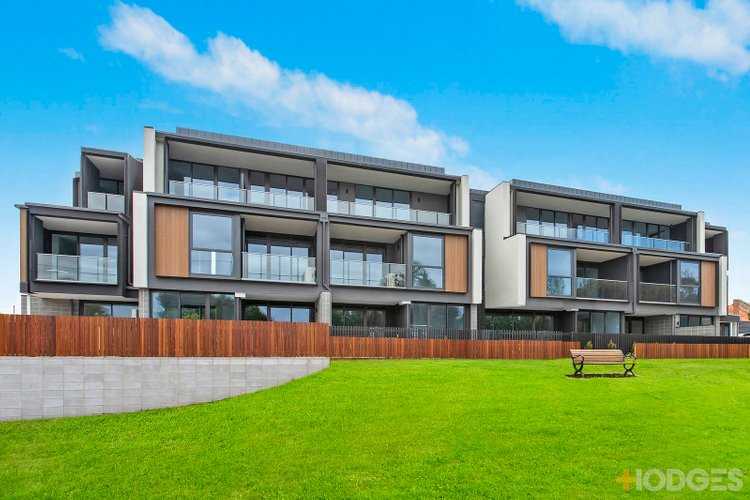 1/50 Bowlers Avenue Geelong West 3218