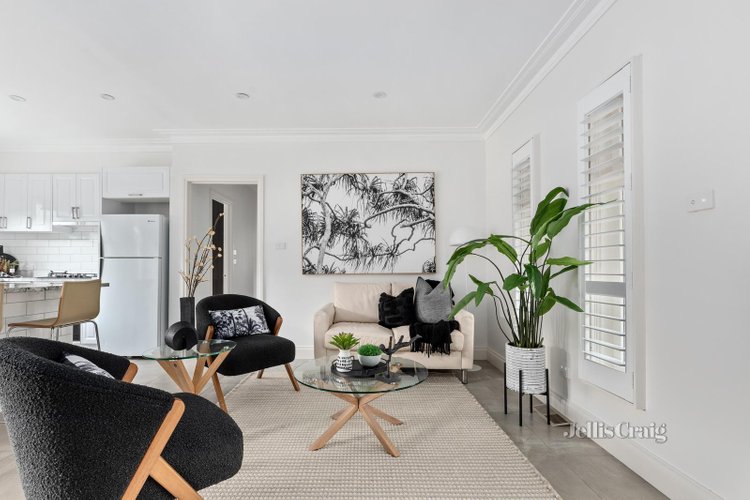 1 515 Main Road Eltham 3095