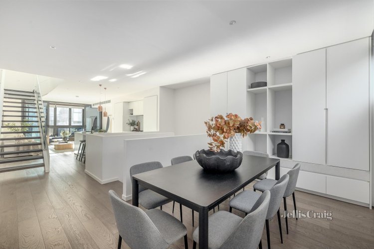 15 1693 Malvern Road Glen Iris 3146
