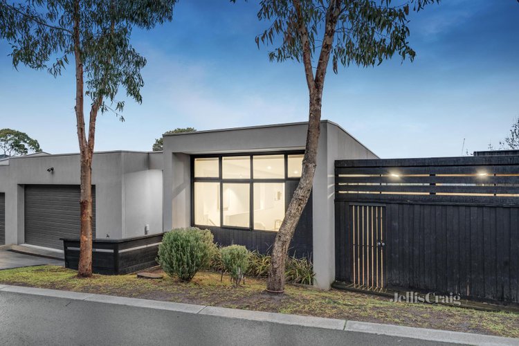 15 37 William Street Ringwood 3134