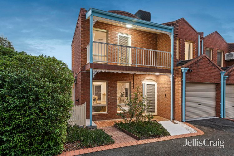 1 54 Warwick Road Greensborough 3088