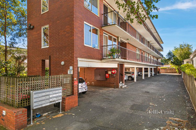15 49 Farnham Street Flemington 3031