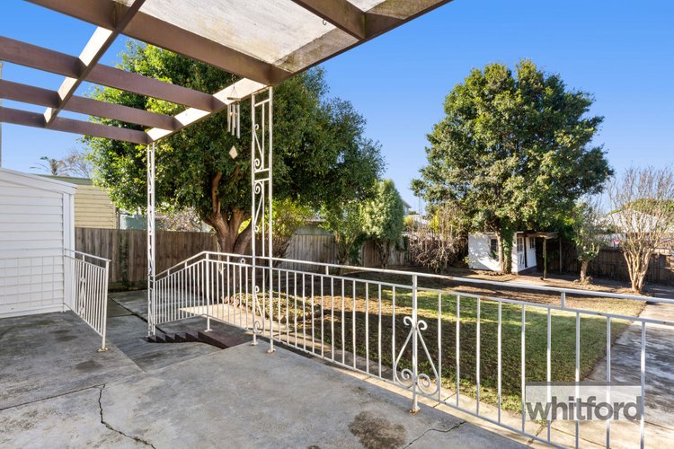 156 Minerva Road, Manifold Heights