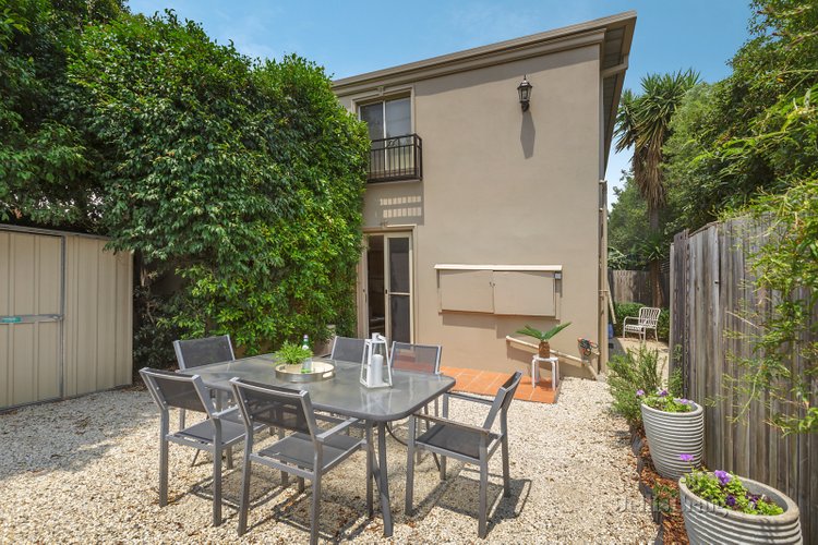 1/56 Pender Street Thornbury 3071
