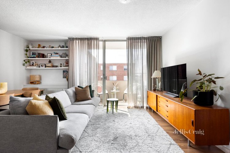 15 611 Drummond Street Carlton North 3054