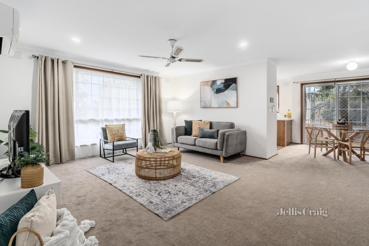 1 59-61 Hewish Road Croydon 3136