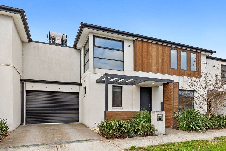 15b Fairbank Road Bentleigh 3204