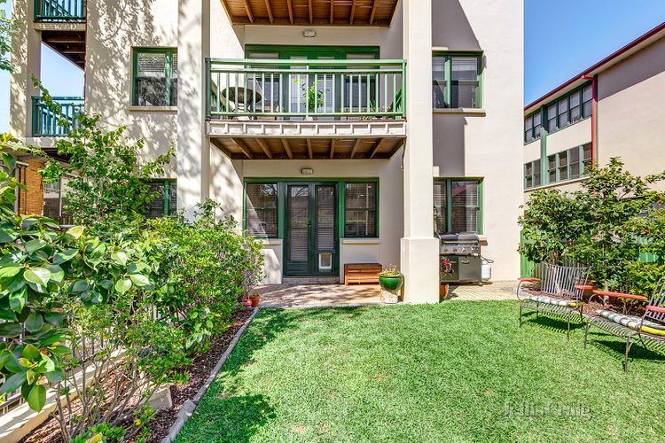 1/6-10 Wyuna Avenue Hawthorn 3122