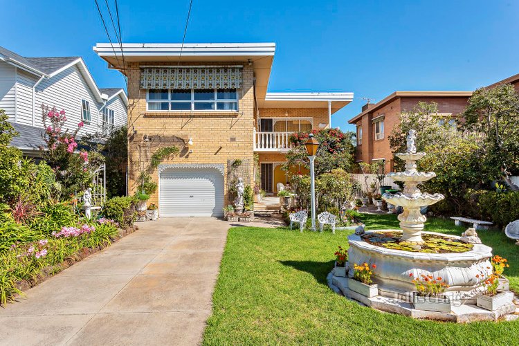 16 Alicia Street Hampton 3188