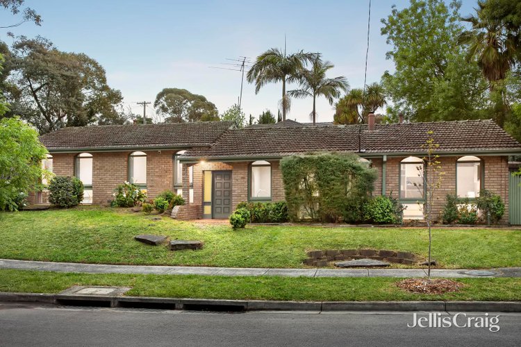 16 Argyle Street Donvale 3111
