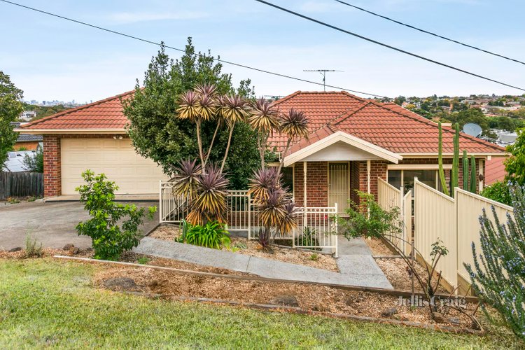1 6 Austin Crescent Pascoe Vale 3044