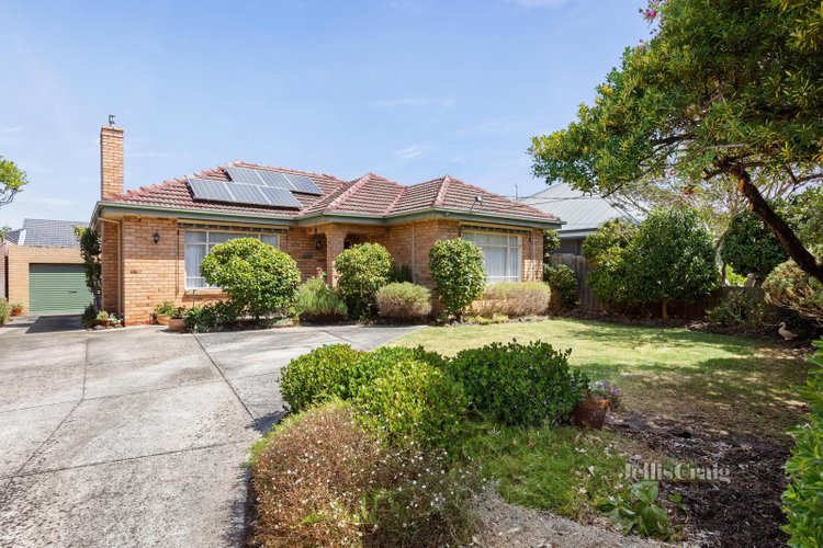 16 Beddoe Avenue Bentleigh East 3165