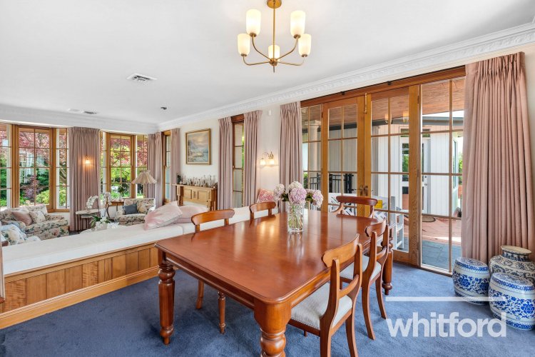 16 Cannes Court, Highton