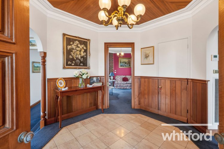 16 Cannes Court, Highton