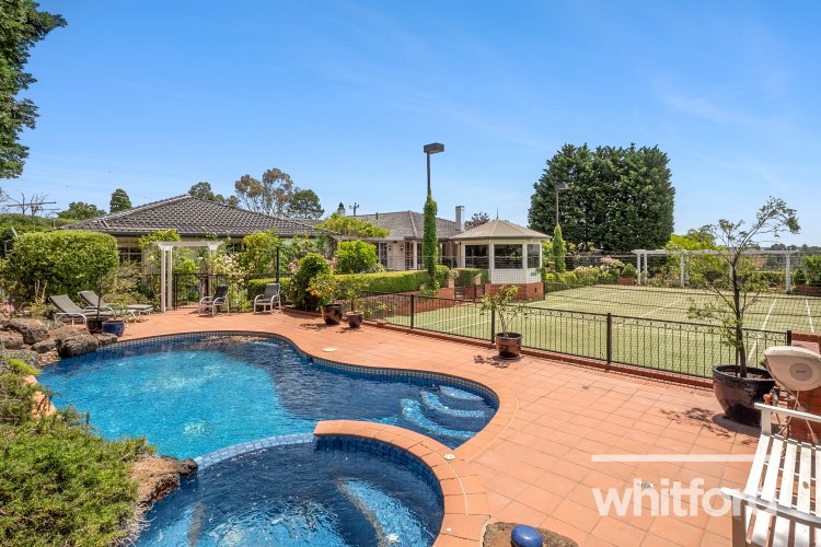 16 Cannes Court, Highton