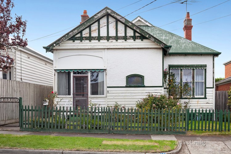 16 Carlyon Street Ormond 3204