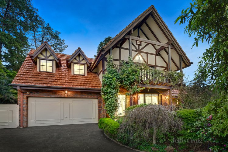 16 Cielterre Avenue Ringwood North 3134