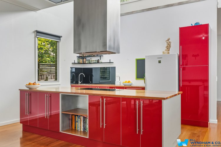 16 Clifton Close, Wy Yung