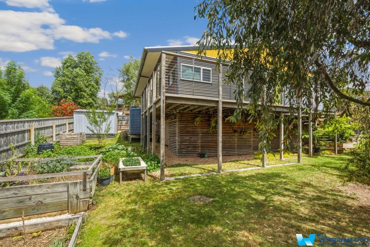 16 Clifton Close, Wy Yung