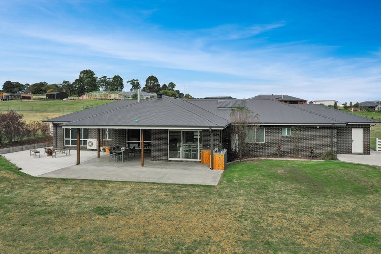 16 Davidson Drive, Wy Yung