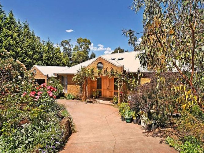 16 Dellview Court Donvale 3111