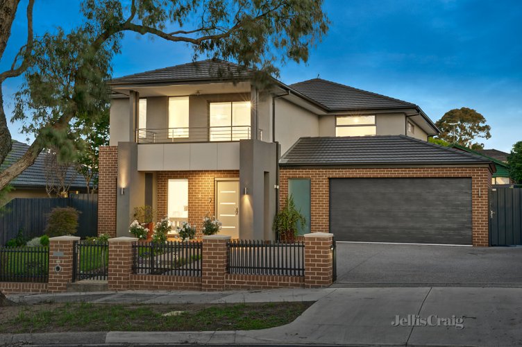 16 Derham Street Mount Waverley 3149