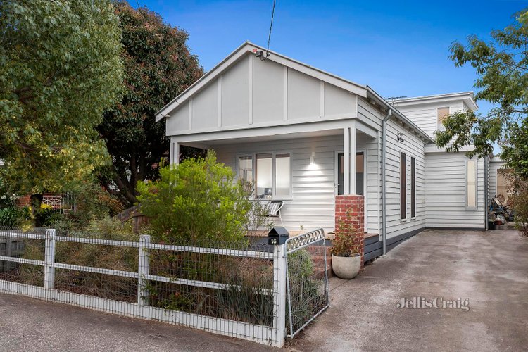 16 Disraeli Grove Pascoe Vale South 3044