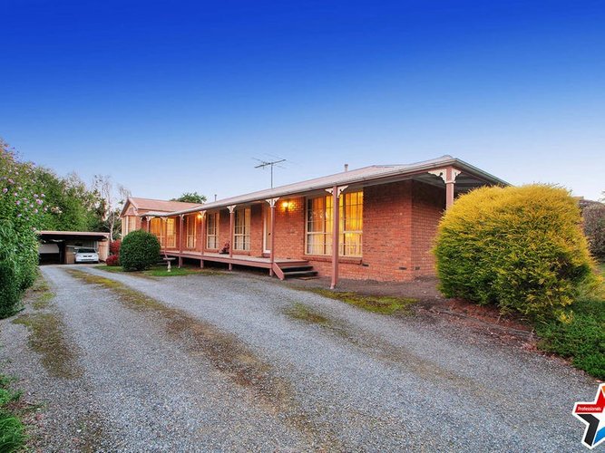 16 Dobell Place Mooroolbark 3138