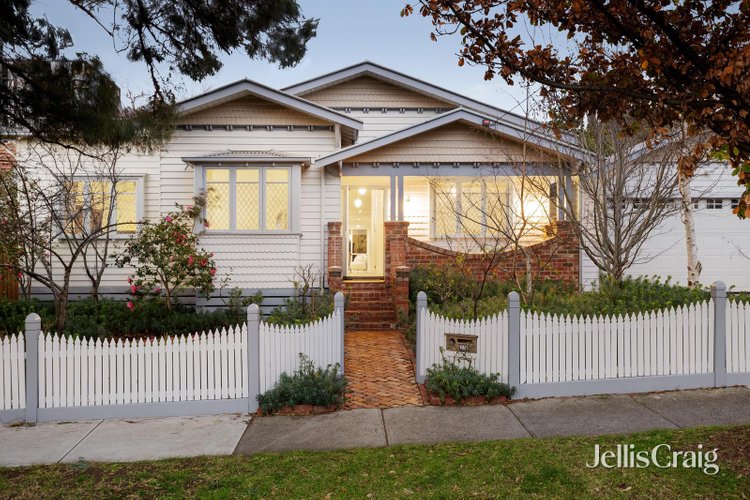 16 Forster Street Ivanhoe 3079
