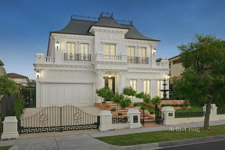 16 Garrisson Drive Glen Waverley 3150