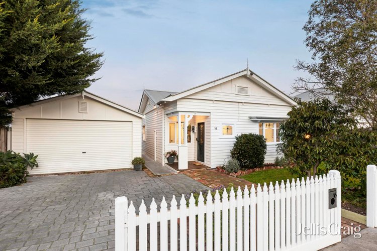16 George Street Geelong West 3218