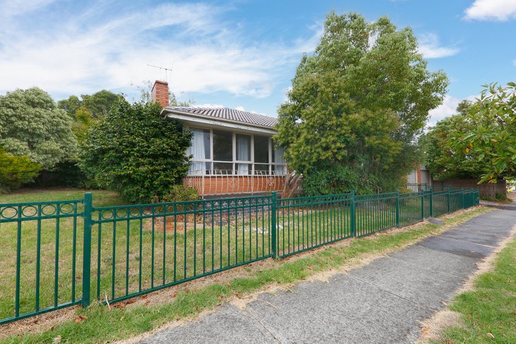 16 Gillies Street Mitcham 3132