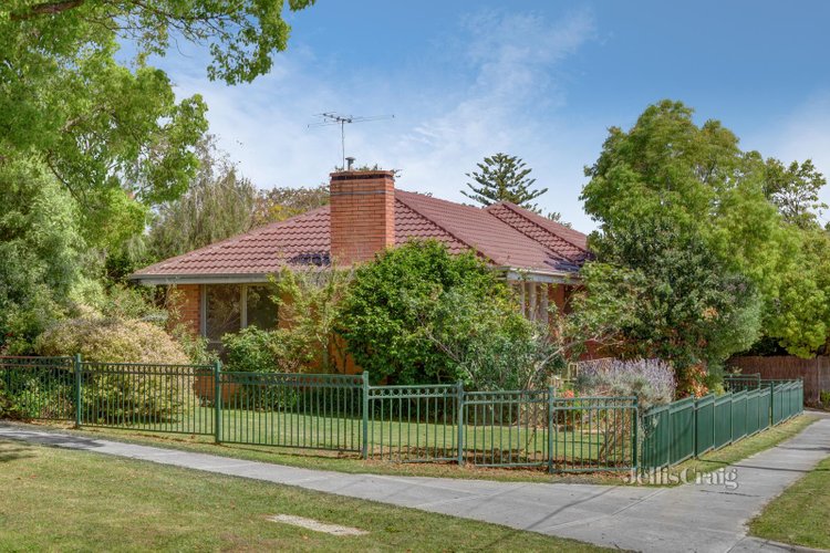 16 Gillies Street Mitcham 3132