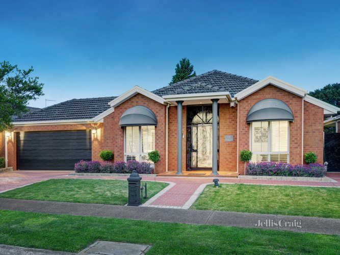 16 Grandiflora Grove Bundoora 3083