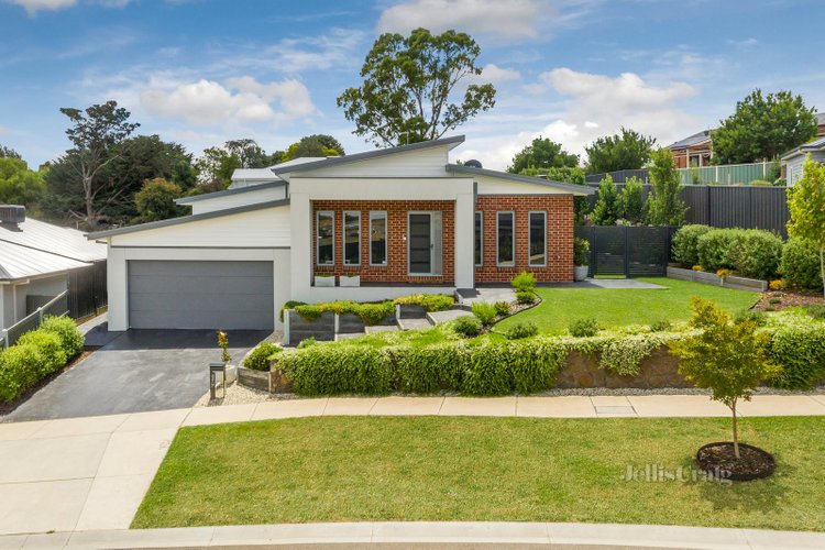 16 Hale Crescent Kyneton 3444