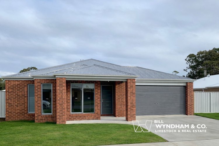 16 Haylock Drive, Paynesville
