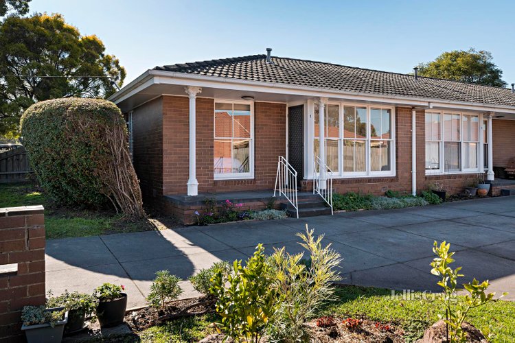1 6 Hazel Grove Pascoe Vale 3044