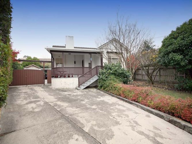 16 Hiddleston Avenue Box Hill South 3128