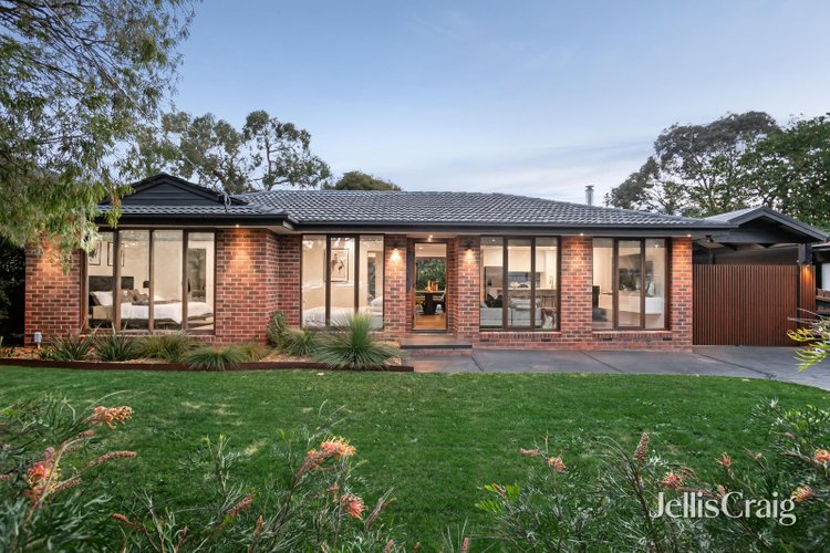 16 Huntingdon Avenue Bayswater North 3153