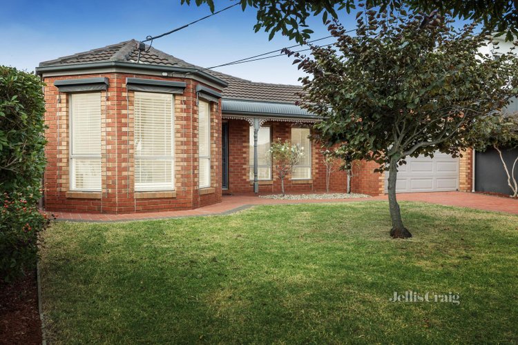 16 Huntley Road Bentleigh 3204